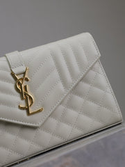 ENVELOPE CHAIN BAG 22 IN LIGHT GRAY LAMBSKIN GOLD HARDWARE