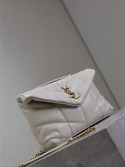 YSL 25S LOULOU PUFFER MINI 23 IN BLANC VINTAGE CALFSKIN GOLD HARDWARE