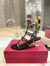 ROCKSTUD SANDAL WITH STRAP IN BLACK CALFSKIN 60 MM
