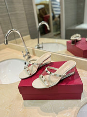 ROCKSTUD MULE SANDALS IN WHITE CALFSKIN AND TRANSPARENT PVC FILM