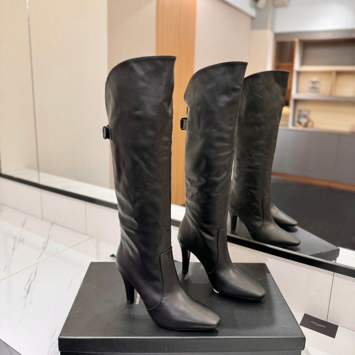 CLASSIC HIGH KNEE BOOTS IN BLACK CALFSKIN