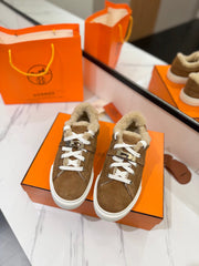 DAY SNEAKER IN BRONZE BROWN SUEDE AND FLEECE LINING