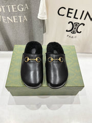 HORSEBIT MULE IN BLACK CALFSKIN AND FLEECE LINING