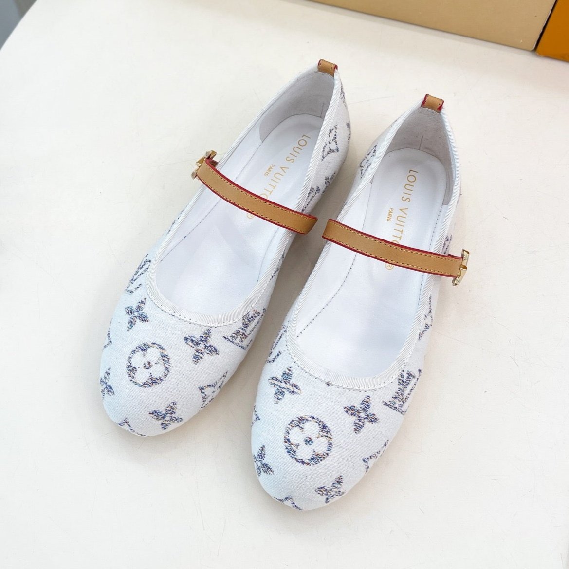LV WOMEN ROMY FLAT BALLERINA IN WHITE MONOGRAM JACQUARD