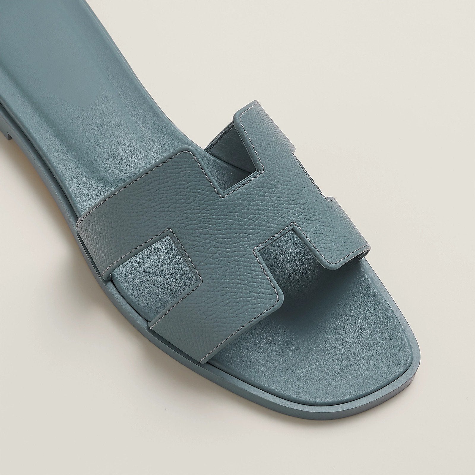 oran-sandal--202272ZGT-above-wm_e74bd60e-8a20-43f9-93ed-e56677a7a3a0.jpg