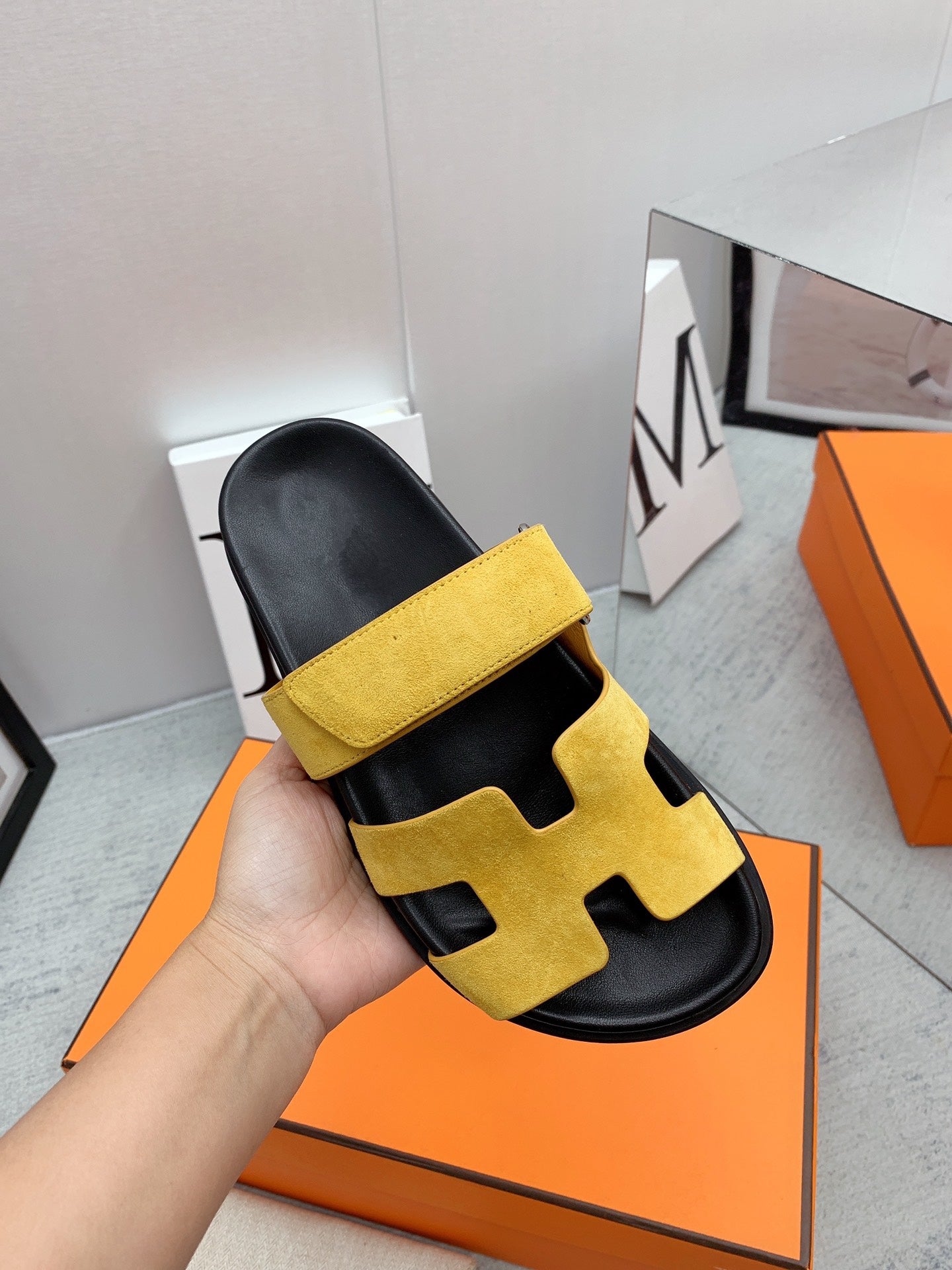 Chypre Sandal Yellow