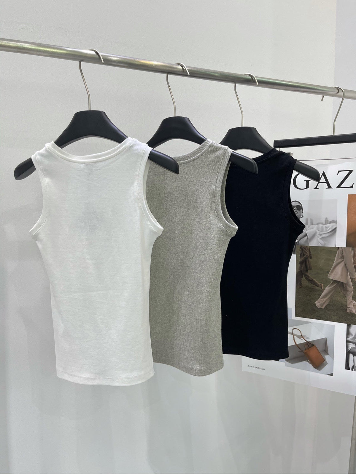 Round neck embroidered vest