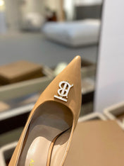 BURBERRY 26S HIGH HEELS 105 MM IN PALE BEIGE CALFSKIN WITH LOGO